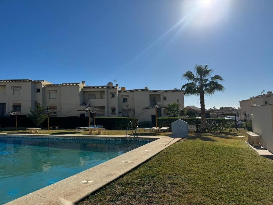Nuevo Torrox Deluxe Beach & Piscina Exterior foto